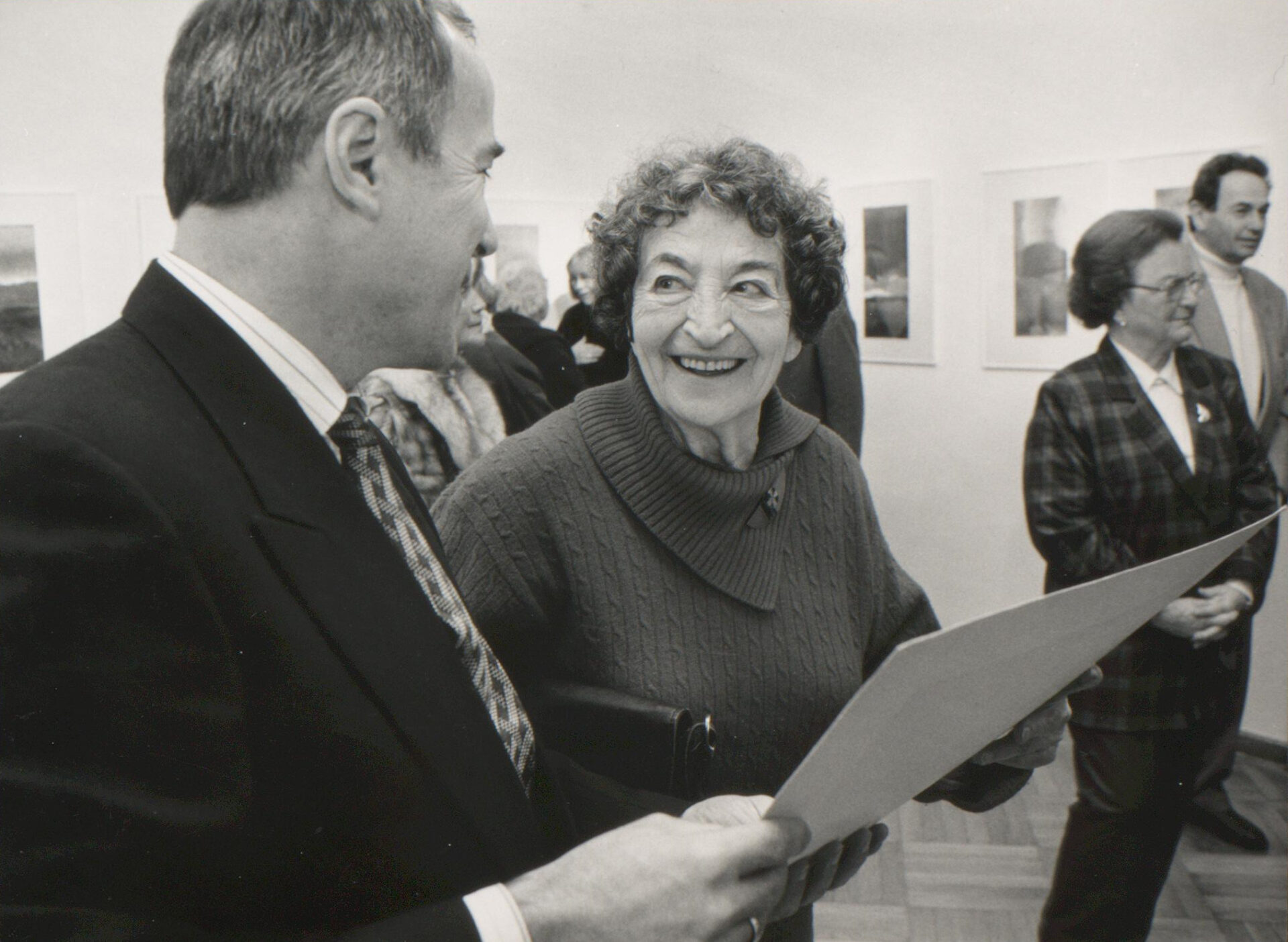 I. Raphaela Toledo bei einer Ausstellung 1996